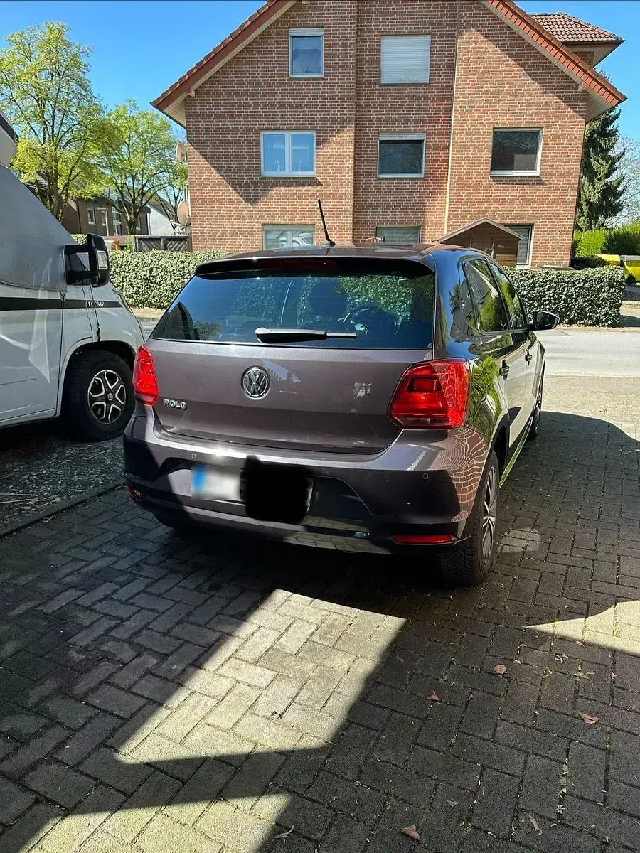 Używany VW Polo Allstar 75 KM (55 kW) 2016 Szary Hatchback