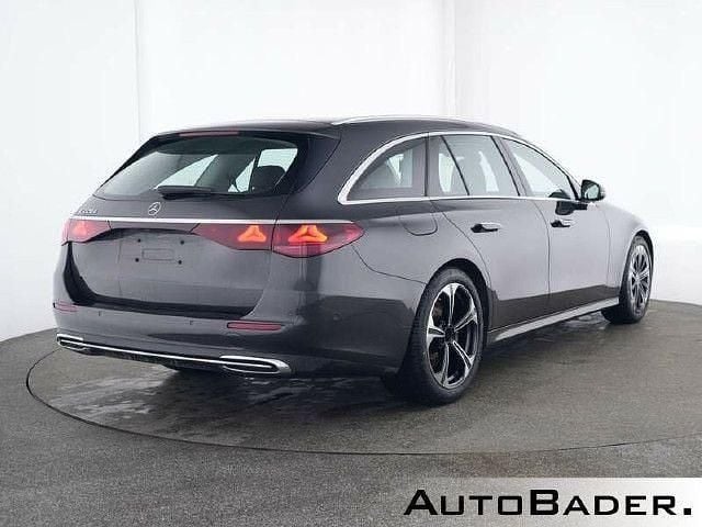 Gebraucht Mercedes E220 Advanced 197 PS (144 kW) 2024 Grau Limousine