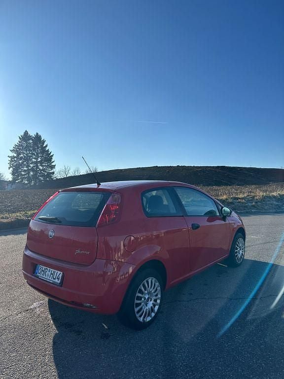 Gebraucht Fiat Punto 65 PS (47 kW) 2009 Rot Kleinwagen