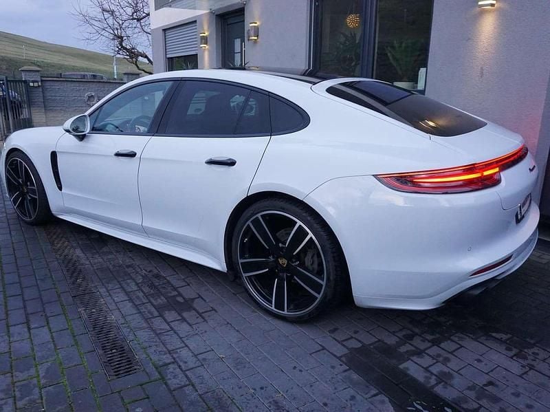 Gebraucht Porsche Panamera 421 PS (309 kW) 2017 Cararaweiss Limousine