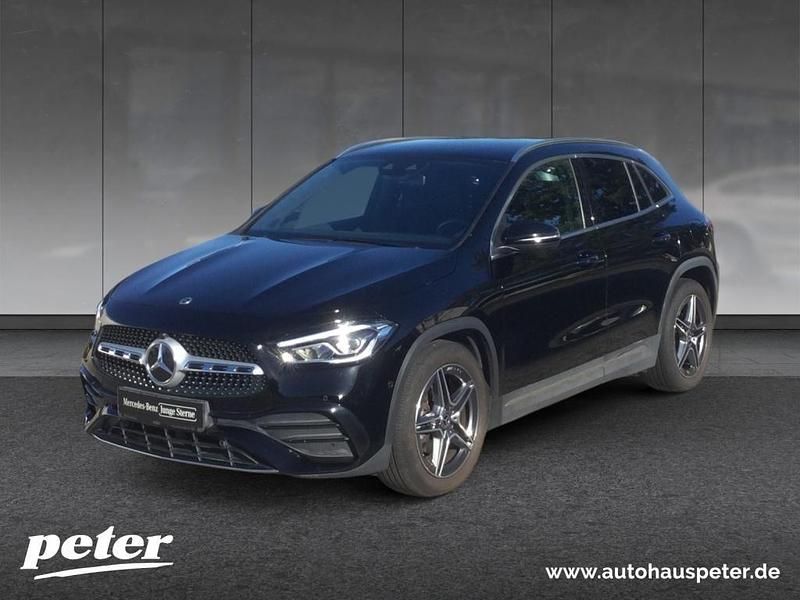 Unilack nachtschwarz Gebraucht 2021 Mercedes GLA200 AMG SUV | 31.890 € (Fairer Preis) - Bild 1/4