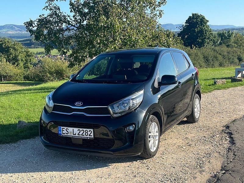 Schwarz Gebraucht 2021 Kia Picanto DREAM-TEAM Edition Kleinwagen | 10.499 € (Fairer Preis) - Bild 1/4