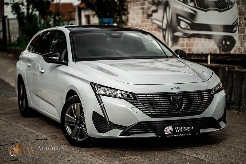 Weiß Gebraucht 2024 Peugeot 308 Allure Kombi | 23.900 € (Superpreis) - Bild 1/4