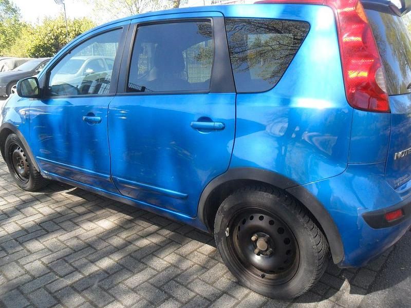 Second-hand Nissan Note Acenta 88 CP (64 kW) 2006 Albastru Hatchback