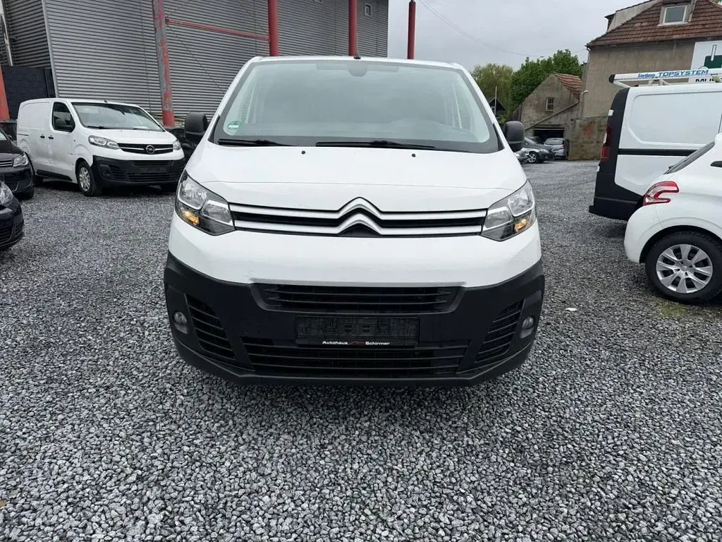 Używany Citroën Jumpy 150 KM (110 kW) 2019 Biały Minivan