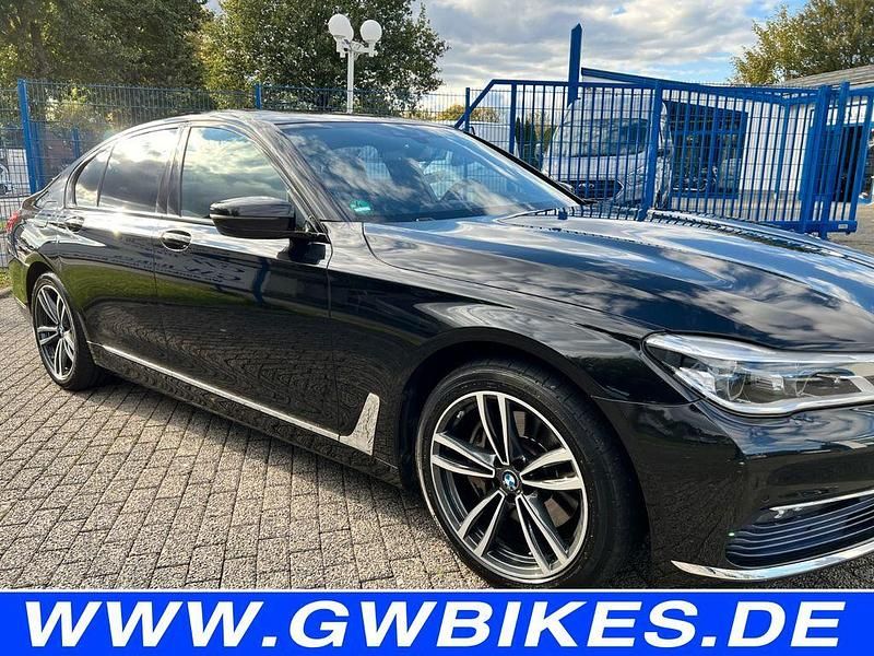 Gebraucht BMW 740 320 PS (235 kW) 2016 Schwarz Limousine