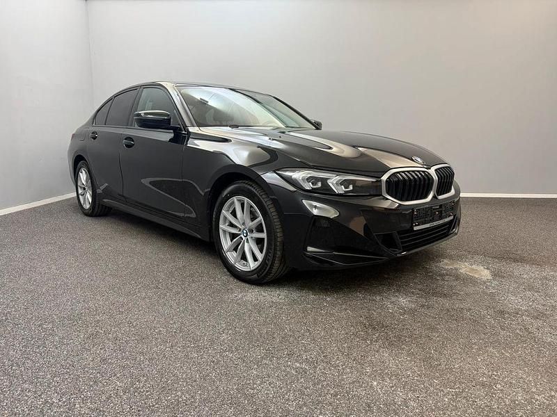 Gebraucht BMW 320 Shadowline 190 PS (139 kW) 2023 Schwarz Limousine