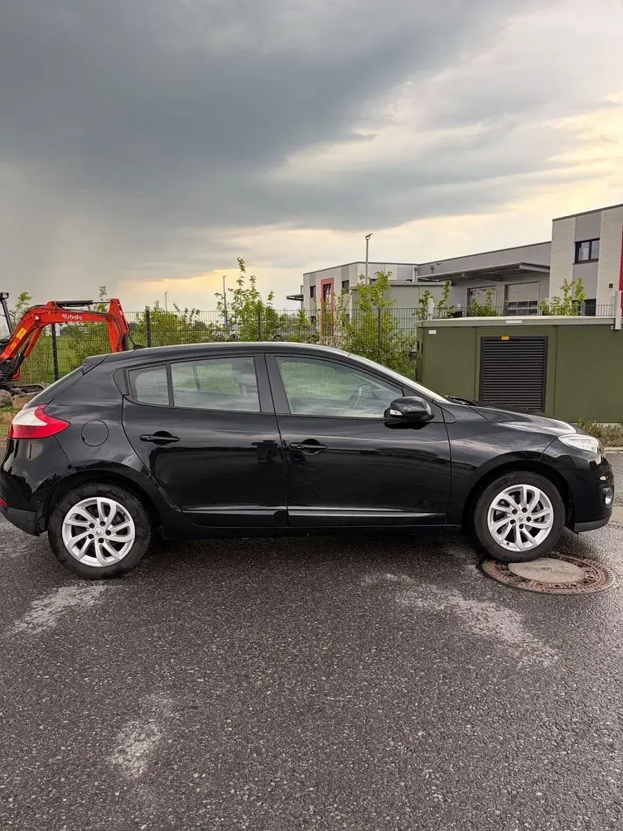 Gebraucht Renault Mégane Initiale Paris 116 PS (85 kW) 2013 Schwarz Limousine