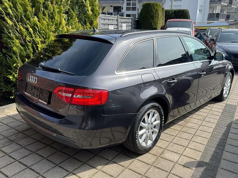 Gebraucht Audi A4 Ambiente 150 PS (110 kW) 2014 Grau Kombi
