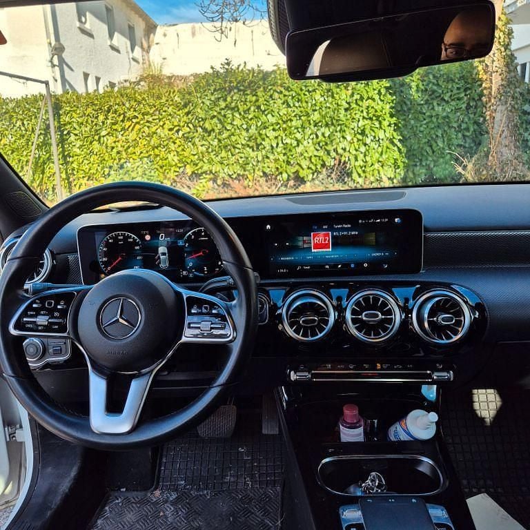 Gebraucht Mercedes A250 224 PS (164 kW) 2018 Weiß Limousine