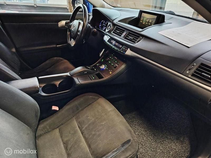 Gebraucht Lexus CT200h Business Edition 99 PS (72 kW) 2011 Blau Limousine