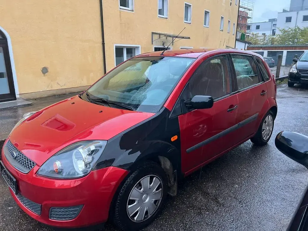 Gebraucht Ford Fiesta 80 PS (58 kW) 2007 Rot Kleinwagen