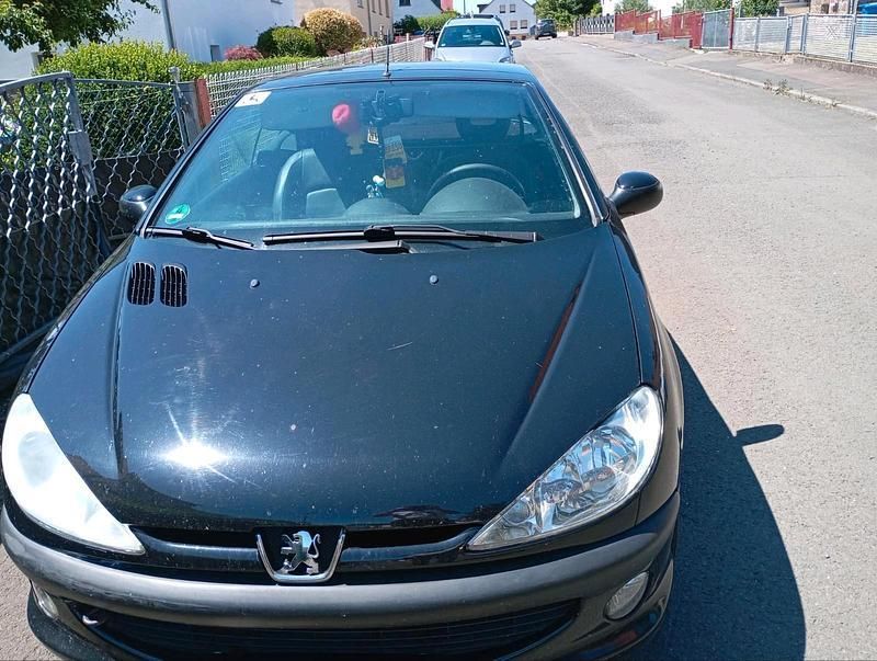 Schwarz Gebraucht 2003 Peugeot 206 CC Cabrio | 900 € (Guter Preis) - Bild 1/4