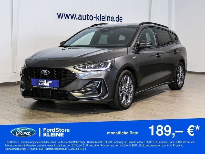 Grau Gebraucht 2024 Ford Focus ST-Line Limousine | 22.990 € (Guter Preis) - Bild 1/4