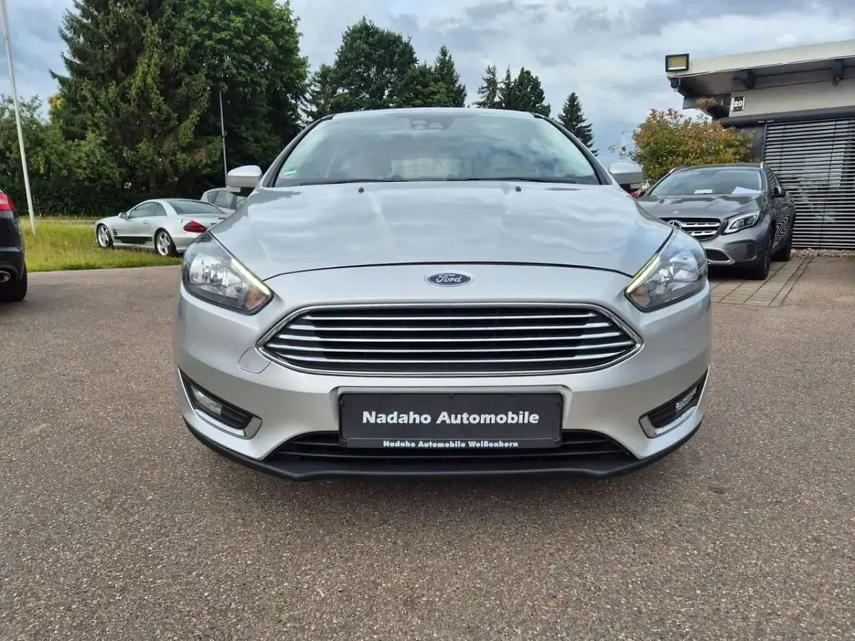 Gebraucht Ford Focus Titanium 120 PS (88 kW) 2014 Grau Limousine