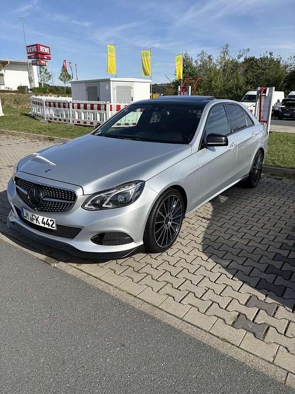 Gebraucht Mercedes E220 AMG 170 PS (125 kW) 2013 Silber Limousine