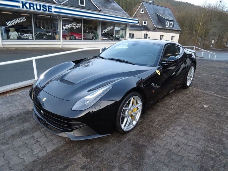 Gebraucht Ferrari F12 736 PS (541 kW) 2014 Schwarz