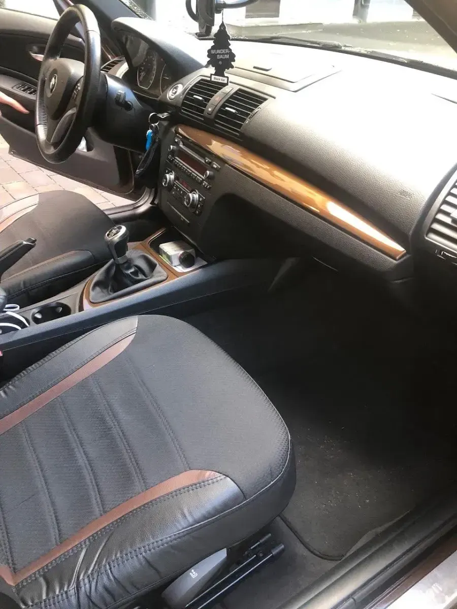 Gebraucht BMW 118 143 PS (105 kW) 2010 Braun Kleinwagen