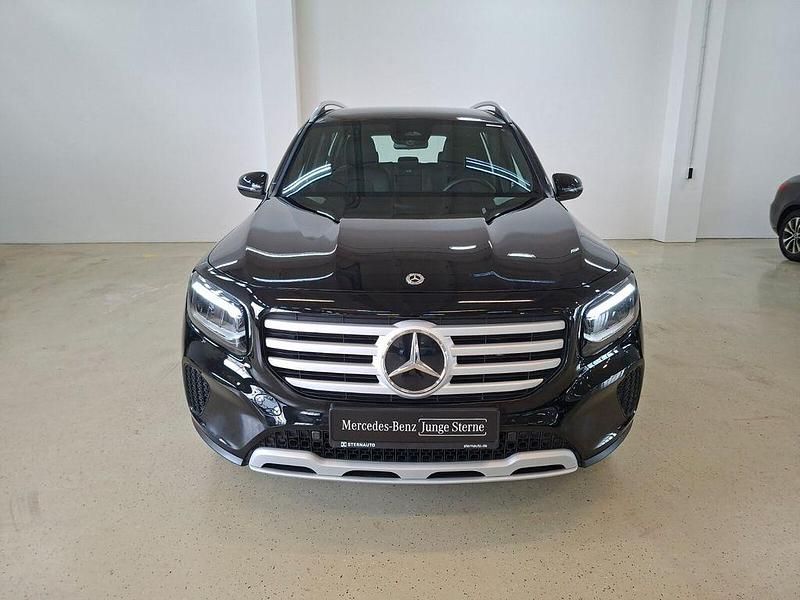 Gebraucht Mercedes GLB200 163 PS (119 kW) 2024 Unilack nachtschwarz SUV