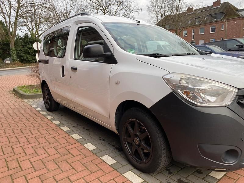 Gebraucht Dacia Dokker 83 PS (61 kW) 2013 Weiß Van / Kleinbus