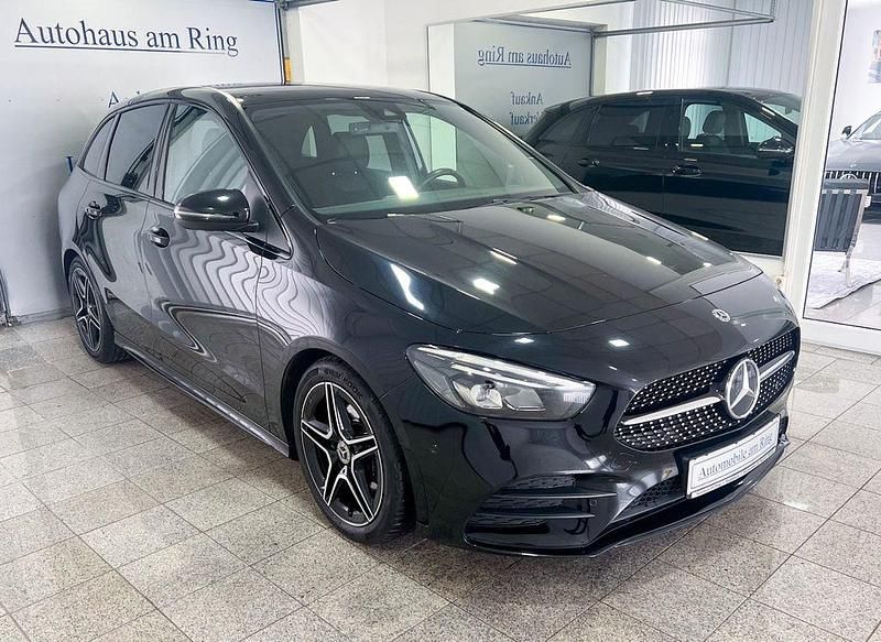 Gebraucht Mercedes B200 AMG line 163 PS (119 kW) 2020 Schwarz Van / Kleinbus