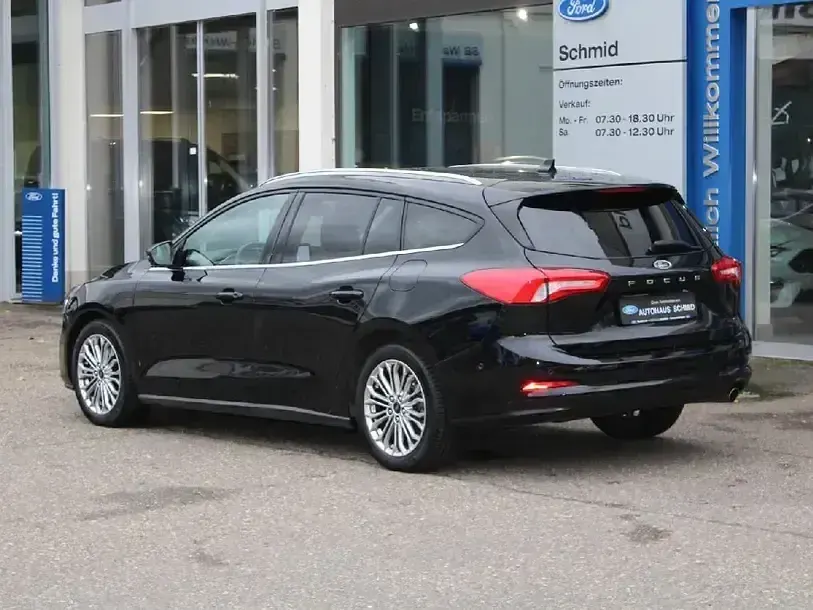 Gebraucht Ford Focus Titanium 150 PS (110 kW) 2019 Obsidianschwarz metallic (metallic) Kombi