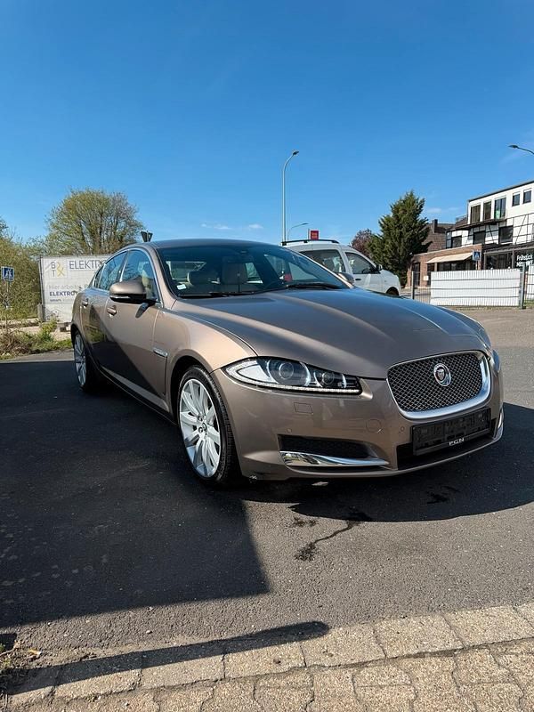 Gebraucht Jaguar XF 200 PS (147 kW) 2015 Limousine