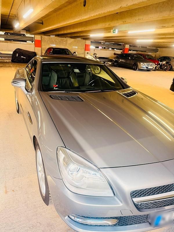 Gebraucht Mercedes SLK200 184 PS (135 kW) 2012 Grau Cabrio