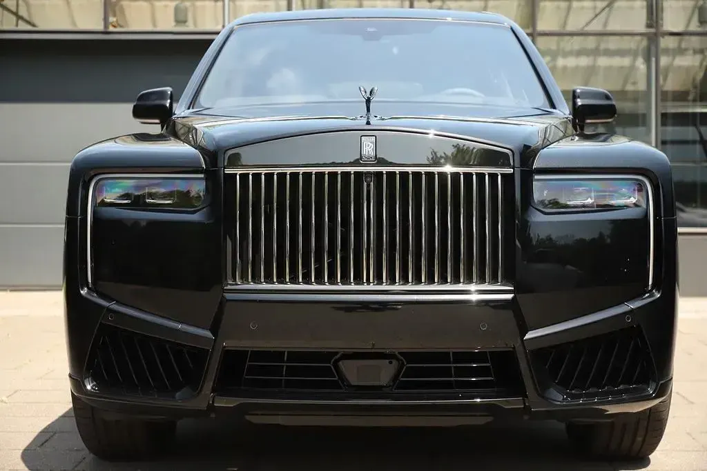 Neu Rolls Royce Cullinan 600 PS (441 kW) 2026 Schwarz SUV