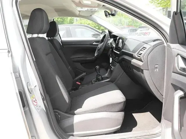 Gebraucht VW T-Cross 95 PS (69 kW) 2025 Reflexsilber metallic SUV