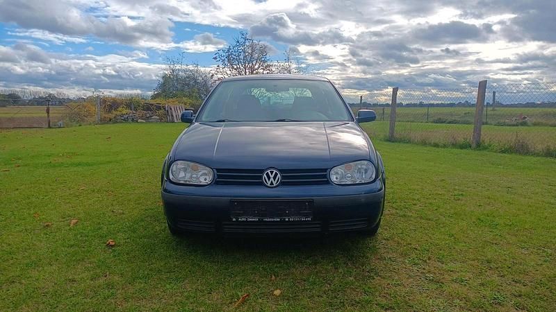 Blau Gebraucht 1999 VW Golf IV Kleinwagen | 480 € (Superpreis) - Bild 1/4