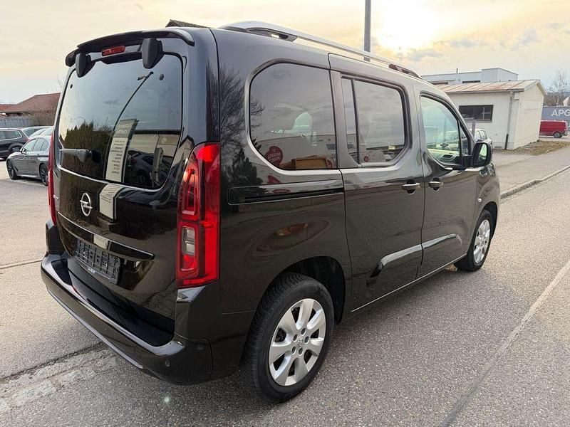 Gebraucht Opel Combo Life Ultimate 131 PS (96 kW) 2022 Diamond black Van / Kleinbus