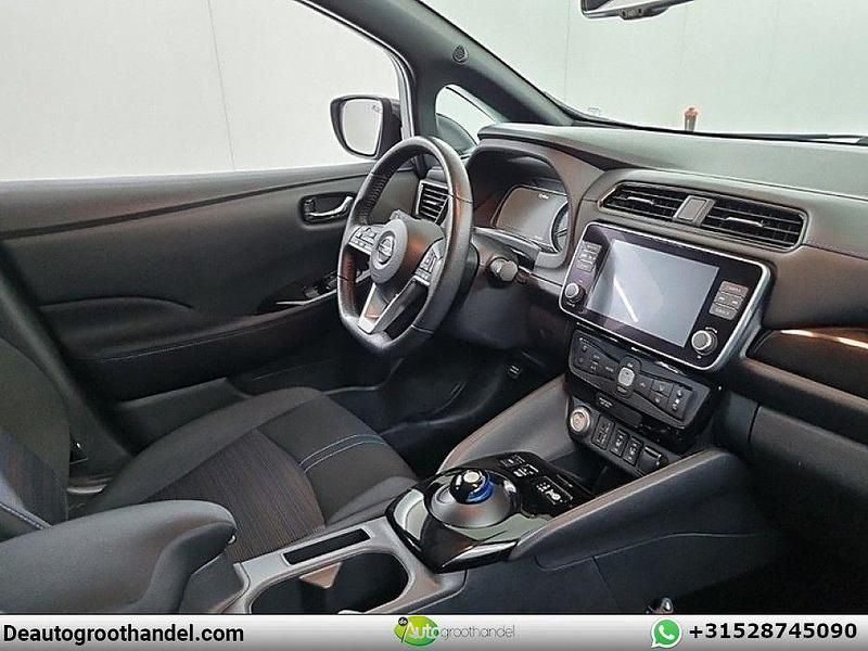 Gebraucht Nissan Leaf N-Connecta 110 kW (150 PS) 2022 Grau Kleinwagen