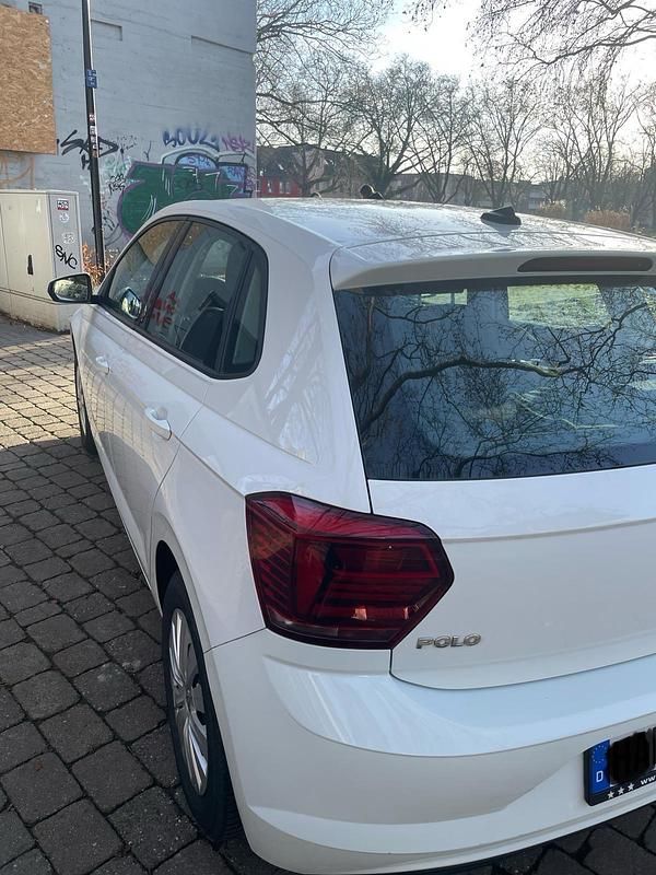 Gebraucht VW Polo 65 PS (47 kW) 2019 Weiß Kleinwagen
