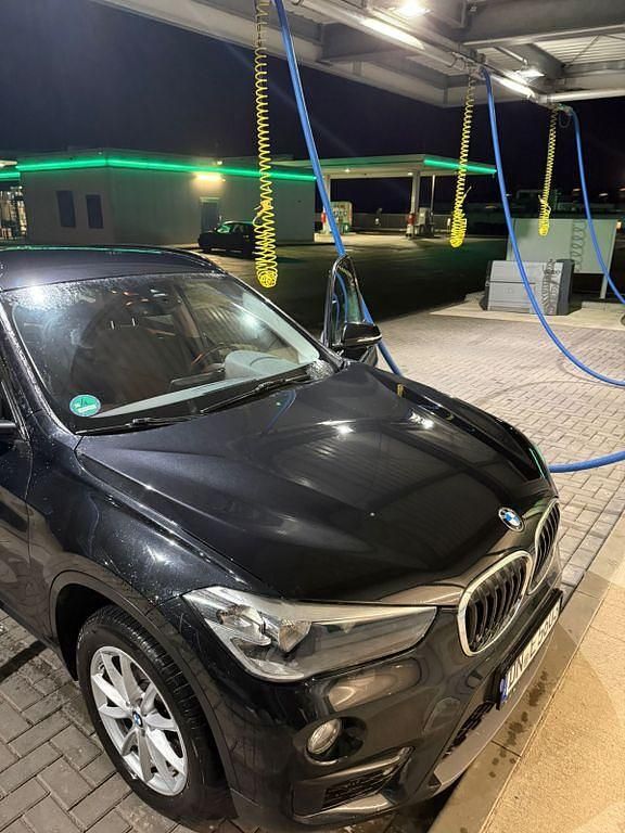 Schwarz Gebraucht 2019 BMW X1 Advantage SUV | 15.500 € (Fairer Preis) - Bild 1/4