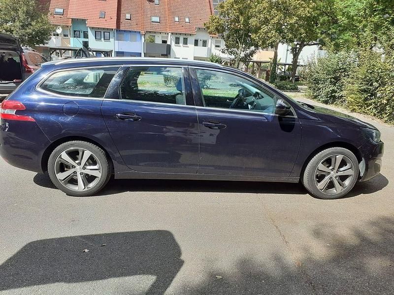 Blau Gebraucht 2016 Peugeot 308 Allure Kombi | 5.100 € (Guter Preis) - Bild 1/4
