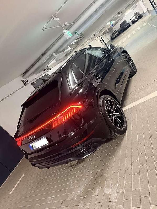 Gebraucht Audi Q8 S-Line 286 PS (210 kW) 2020 SUV