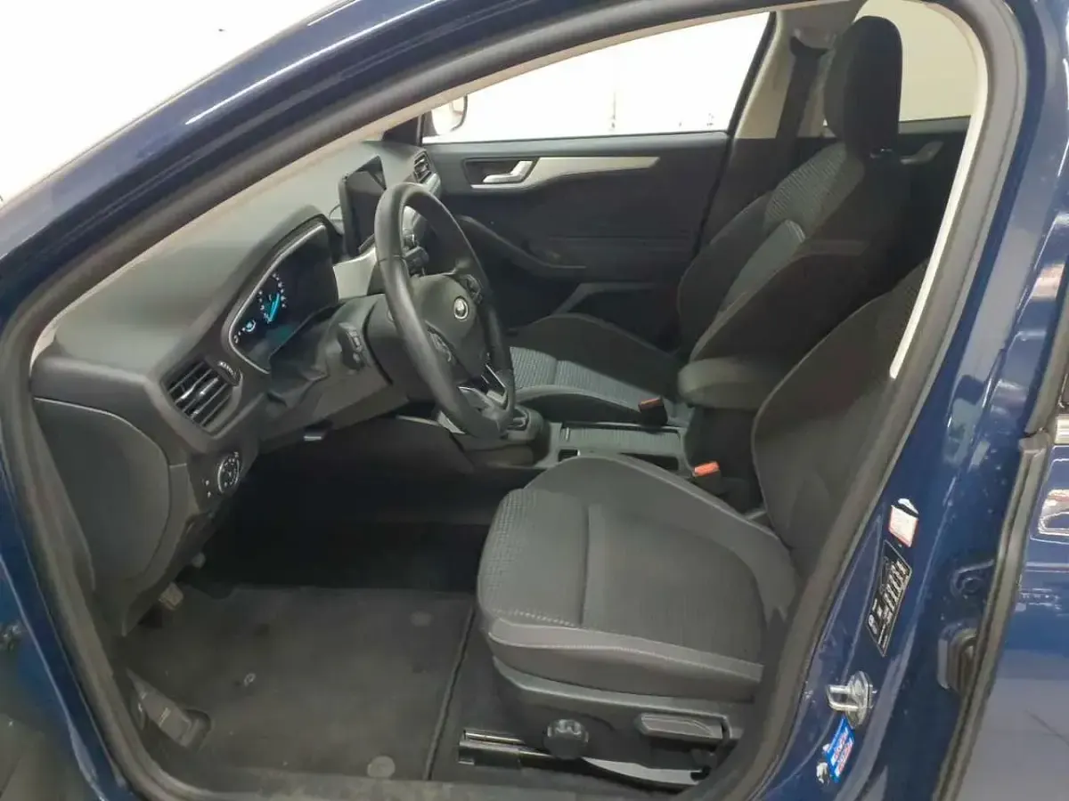 Gebraucht Ford Focus Cool & Connect 150 PS (110 kW) 2020 Blau Kombi