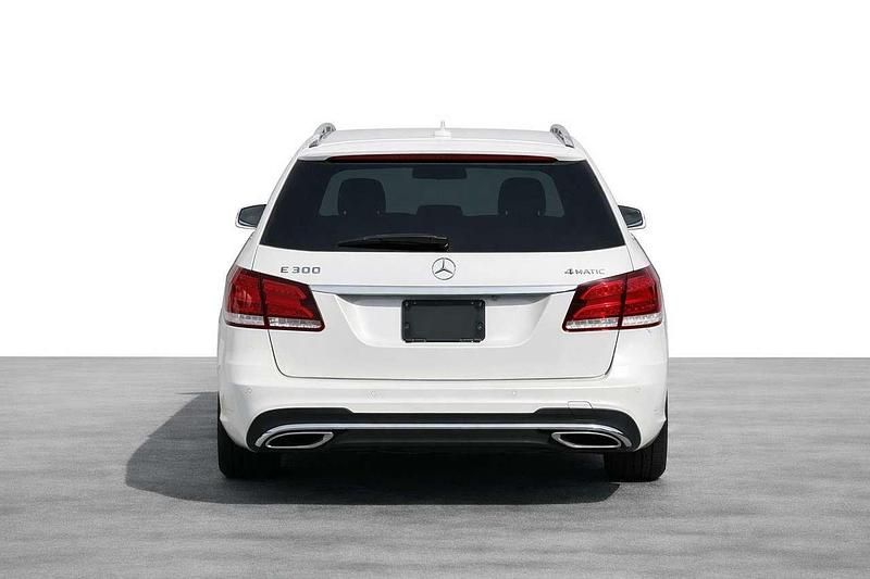 Gebraucht Mercedes E300 AMG 252 PS (185 kW) 2013 Weiß Kombi