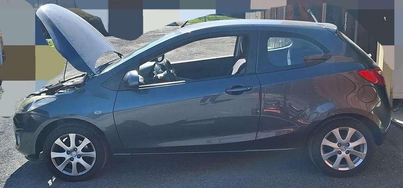 Gebraucht Mazda 2 Active 84 PS (61 kW) 2011 Grau Kleinwagen