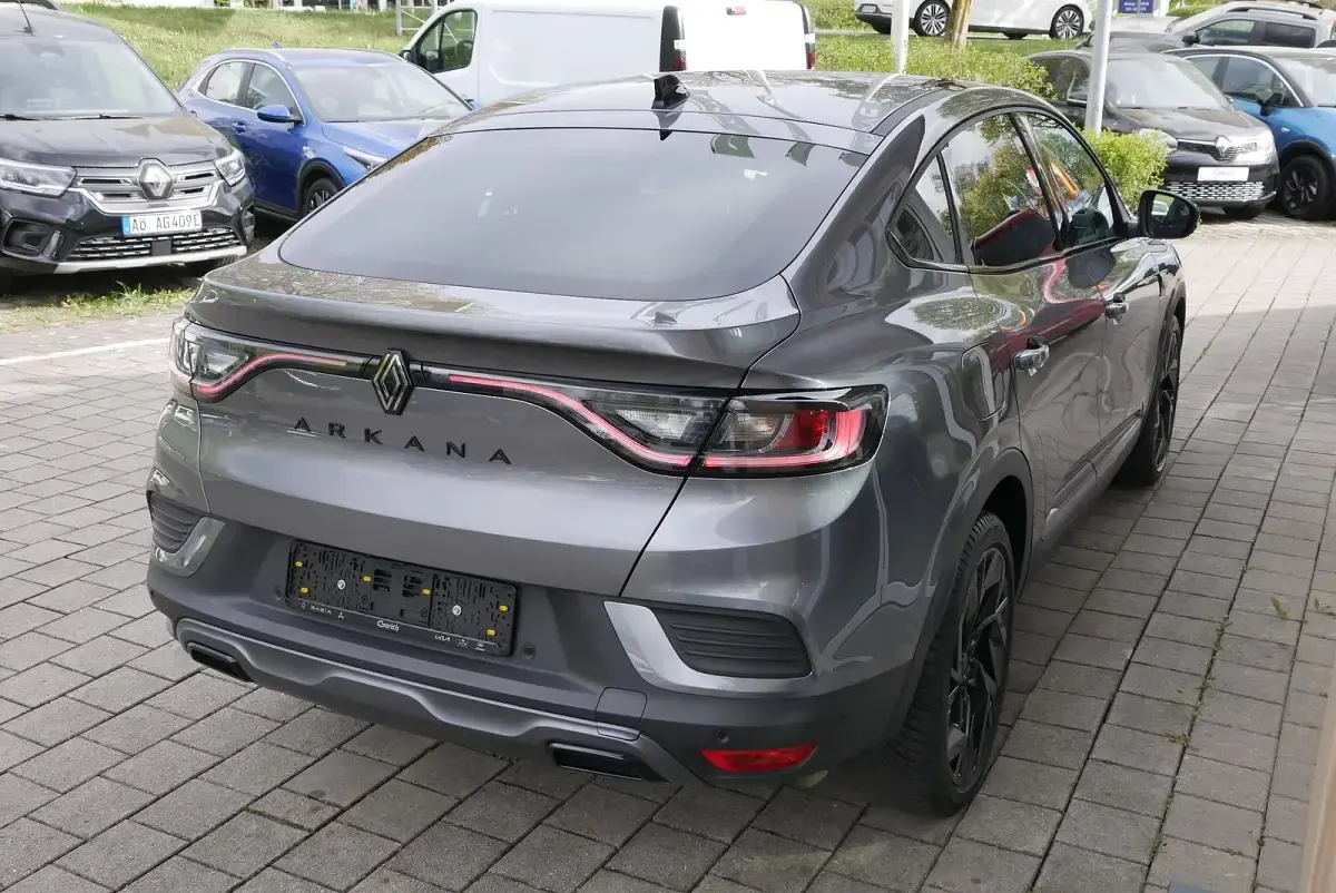 Gebraucht Renault Arkana Esprit Alpine 158 PS (116 kW) 2025 Gray m SUV