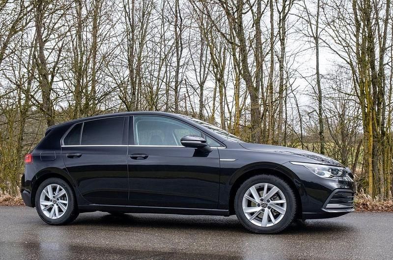 Gebraucht VW Golf VII Style 150 PS (110 kW) 2020 Schwarz Limousine
