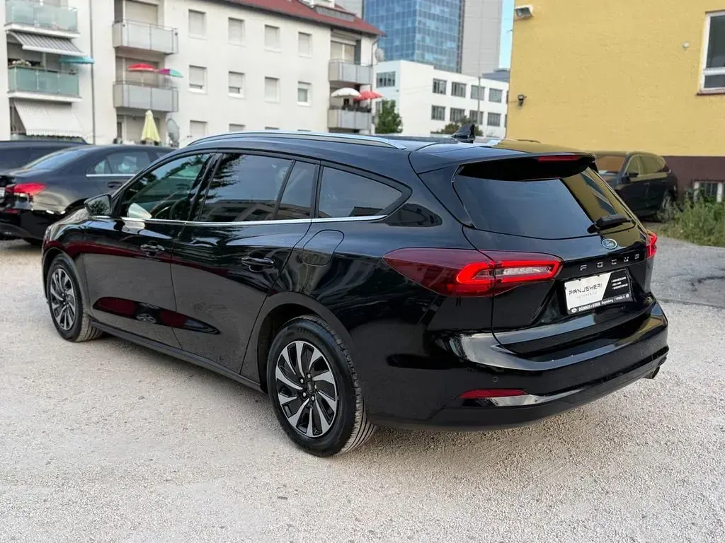 Gebraucht Ford Focus Titanium 116 PS (85 kW) 2023 Schwarz Limousine