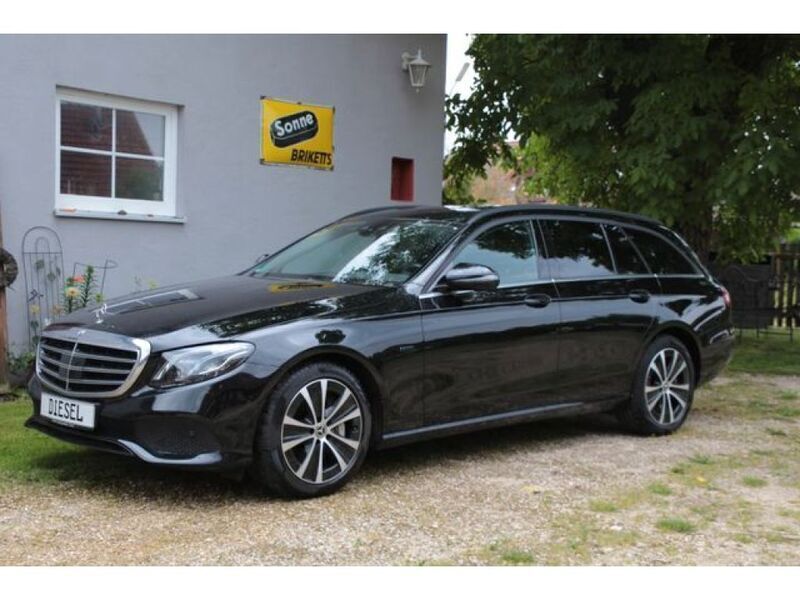 Ung. schwarz unilack Gebraucht 2020 Mercedes E300 Kombi | 22.800 € (Superpreis) - Bild 1/4
