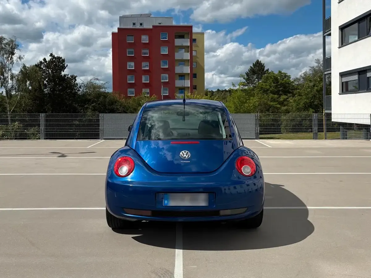 Gebraucht VW New Beetle 105 PS (77 kW) 2006 Blau Kleinwagen