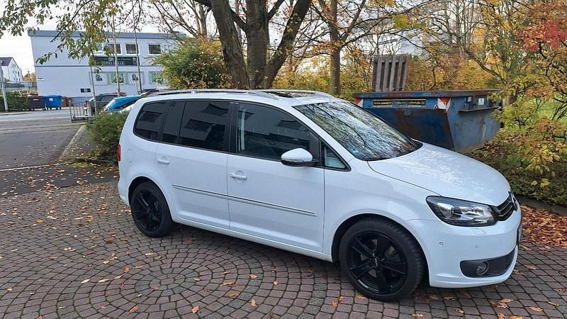 Gebraucht VW Touran Highline 177 PS (130 kW) 2015 Weiß Van / Kleinbus