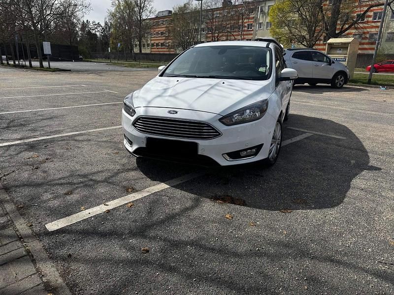 Second-hand Ford Focus 150 CP (110 kW) 2015 Alb Break