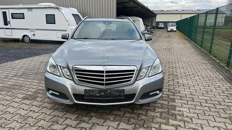 Gebraucht Mercedes E350 231 PS (169 kW) 2010 Silber Kombi