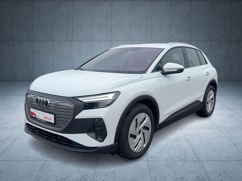Gebraucht Audi Q4 e-tron Sport 150 kW (204 PS) 2023 Gletscherweiß metallic SUV