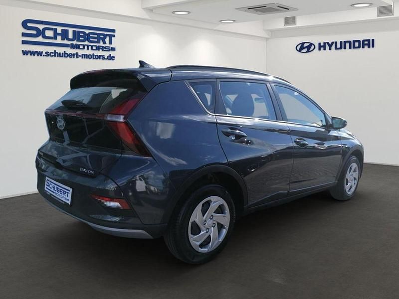 Neu Hyundai Bayon Select 101 PS (74 kW) 2025 Grau SUV